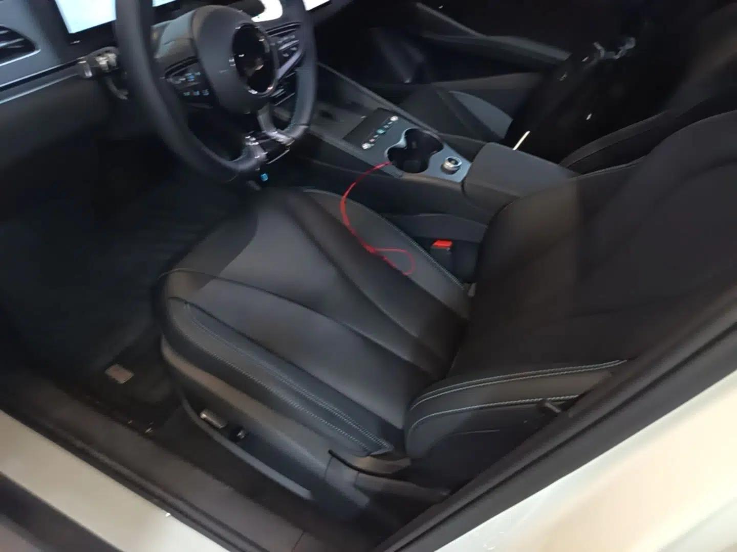 BYD Seal 06 DM-i Touring 2025 Model DM-i 150KM Deluxe — миниатюра 17