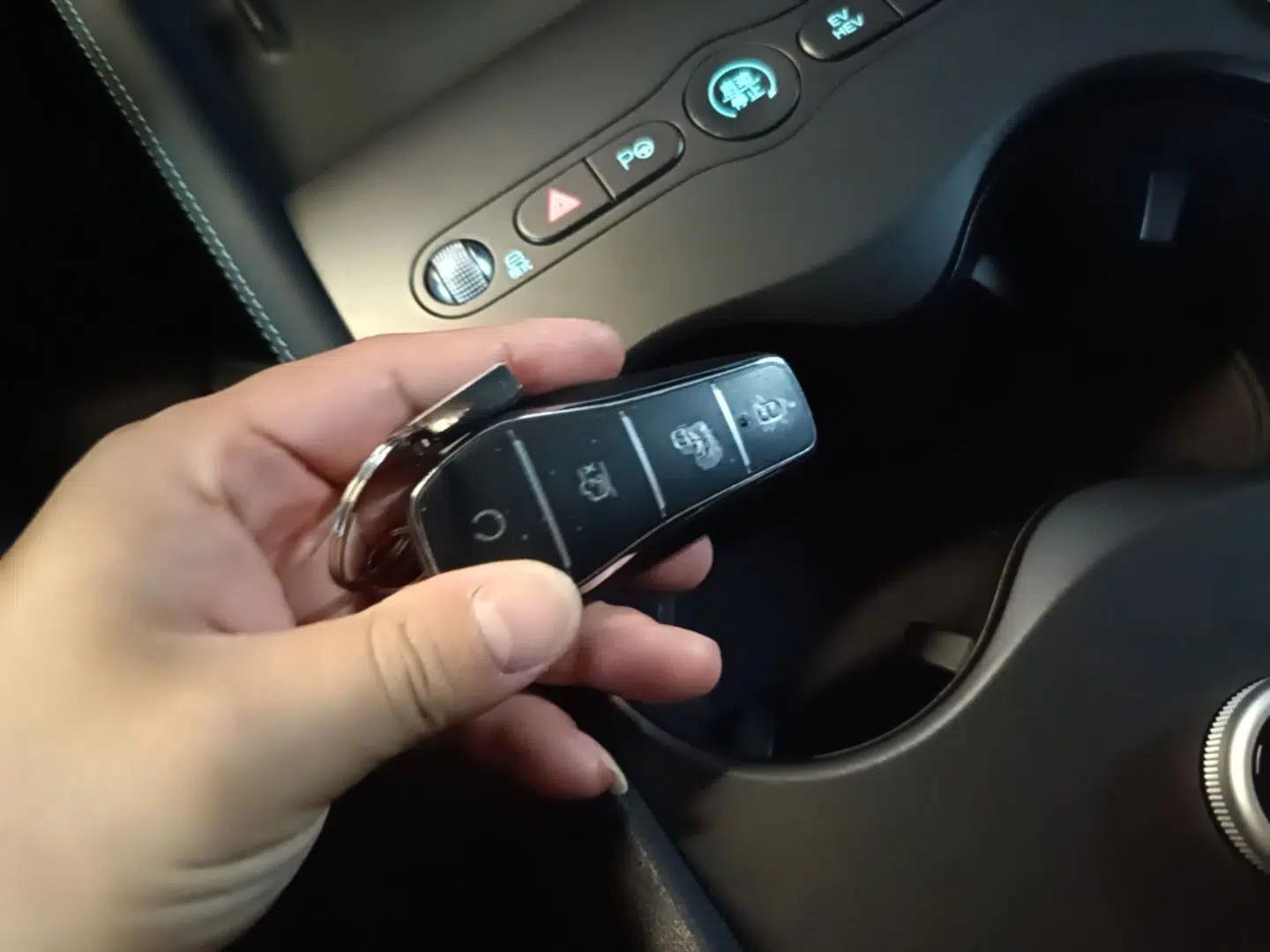BYD Seal 06 DM-i Touring 2025 Model DM-i 150KM Deluxe — миниатюра 22