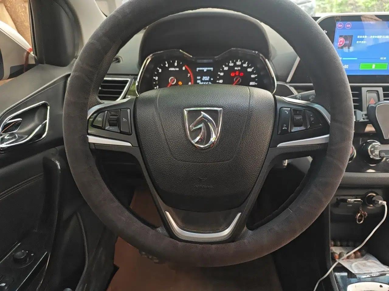 Baojun 310 2016 1.2L Manual Luxury Model — миниатюра 11