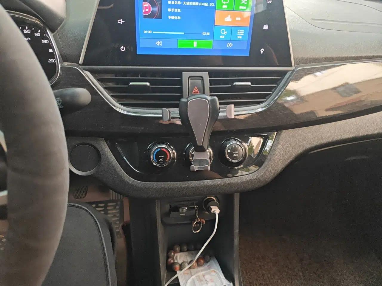 Baojun 310 2016 1.2L Manual Luxury Model — миниатюра 14