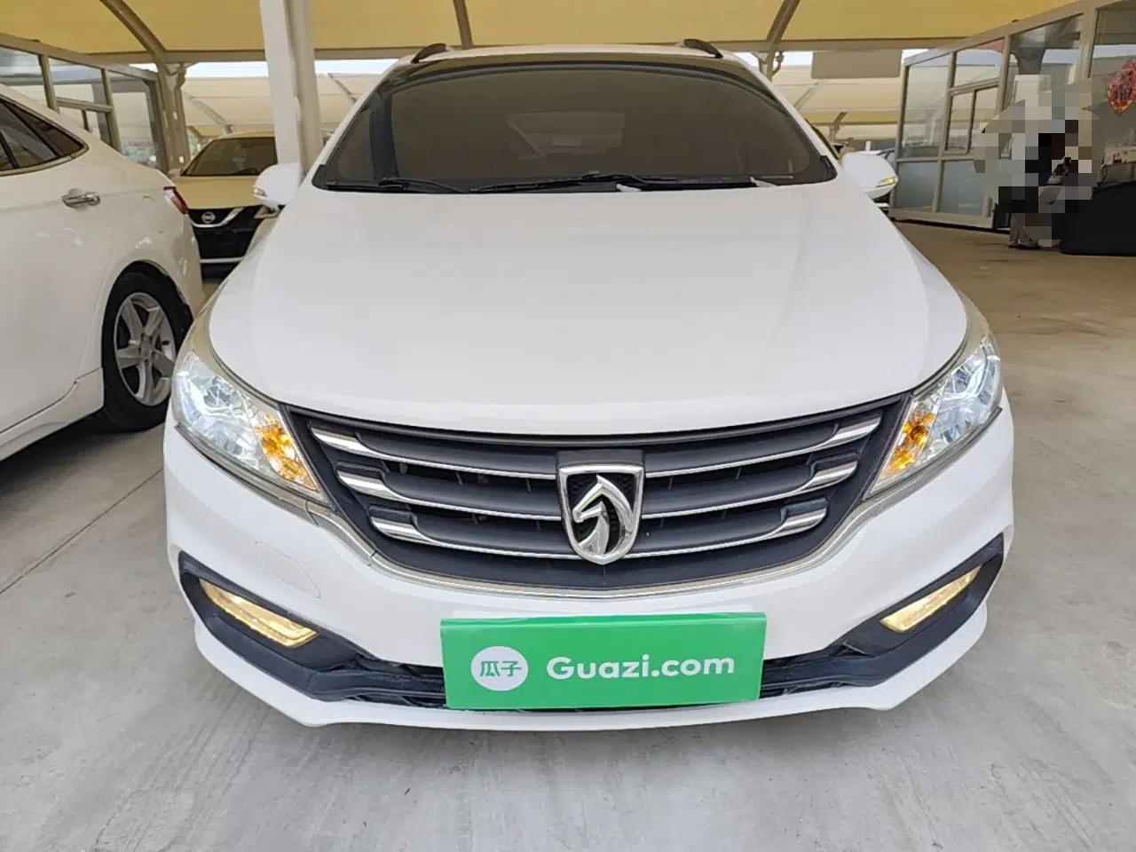 Baojun 310 2016 1.2L Manual Luxury Model — миниатюра 2