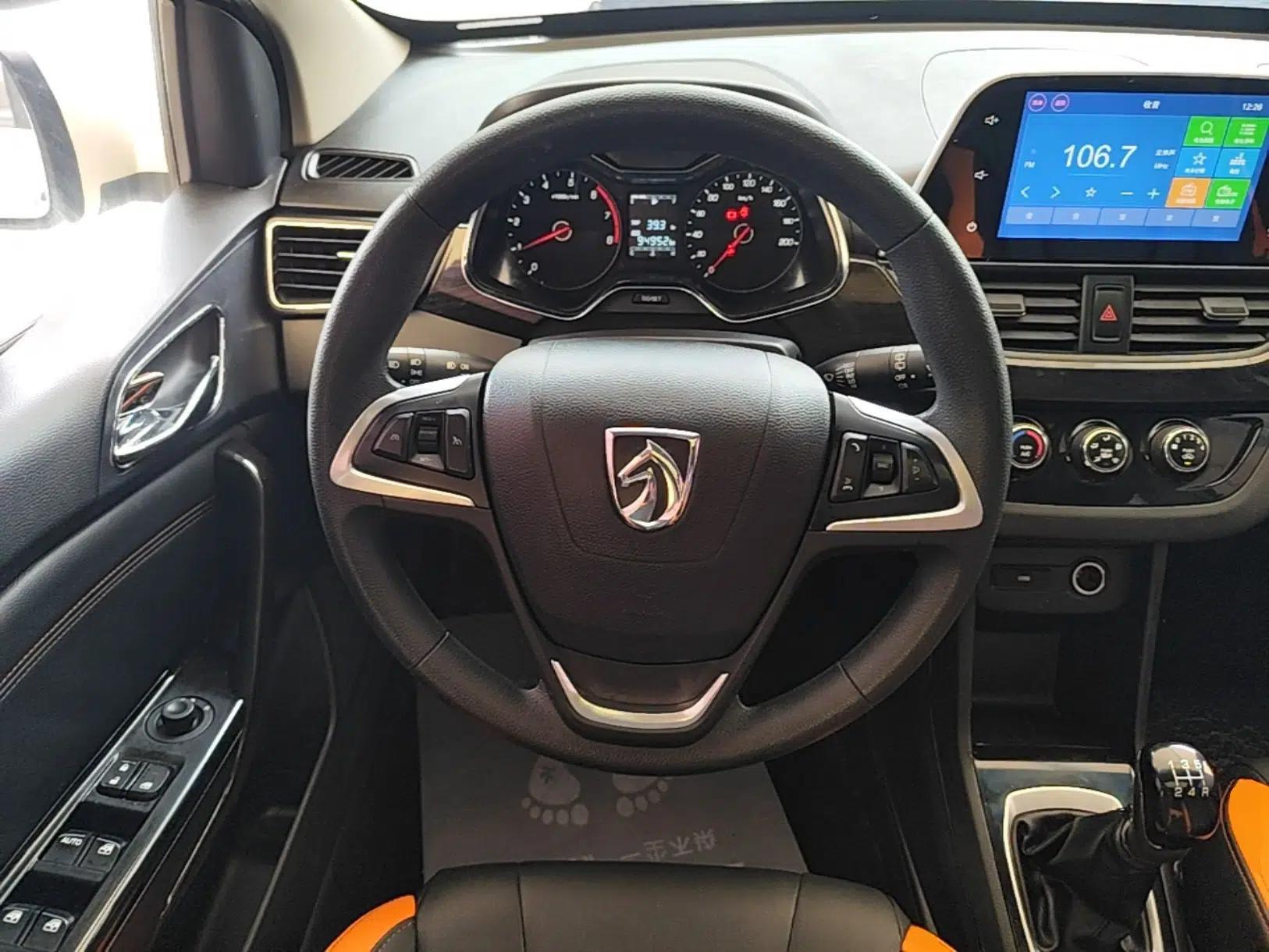 Baojun 310 2016 1.2L Manual Luxury Model — миниатюра 14