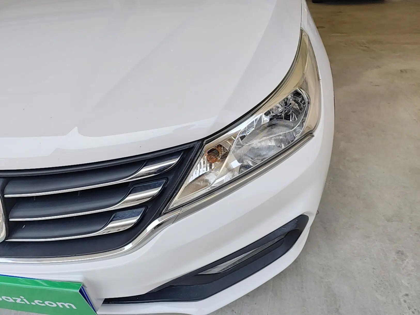 Baojun 310 2016 1.2L Manual Luxury Model — миниатюра 9