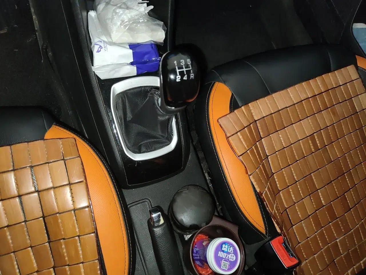 Baojun 310 2016 1.2L Manual Luxury Model — миниатюра 15