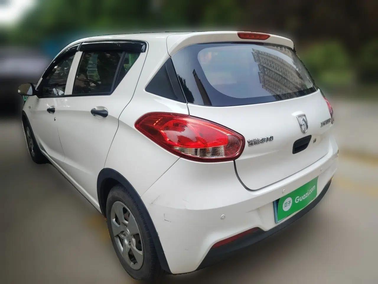 Baojun 310 2016 1.2L Manual Value Edition — миниатюра 4
