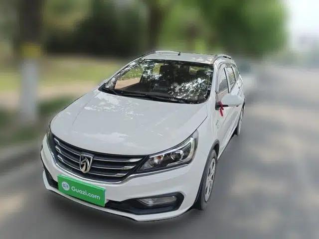 Baojun 310W 2017 1.5L Manual Comfort Version China VI Emission Standard