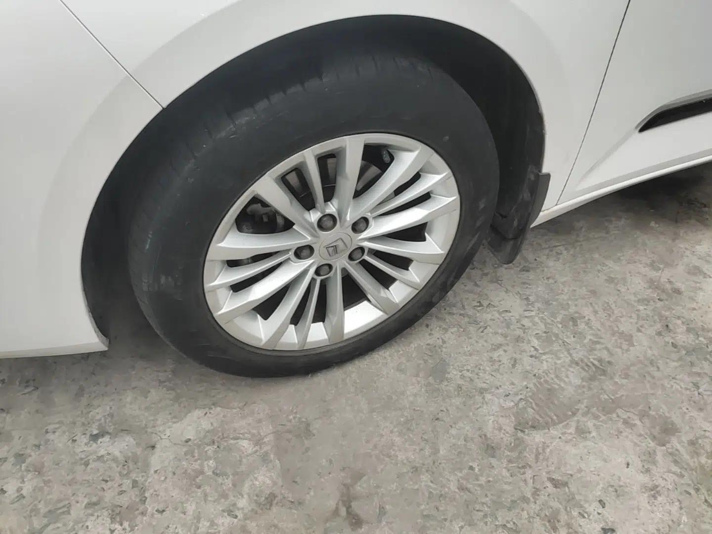 Baojun RC-5 2020 1.5T Manual Smart Luxury Edition — миниатюра 8