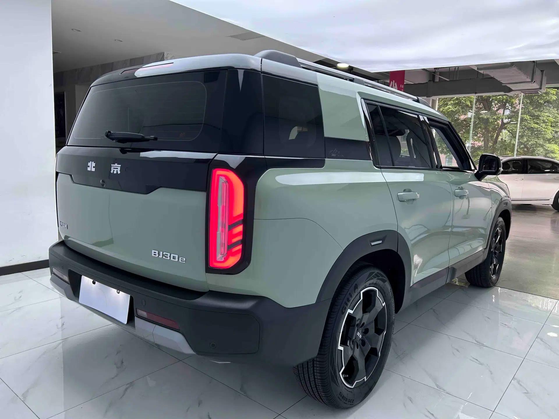 BAIC Off-Road BJ30 2024 1.5T Magic Electric Drive Advanced Version — миниатюра 8