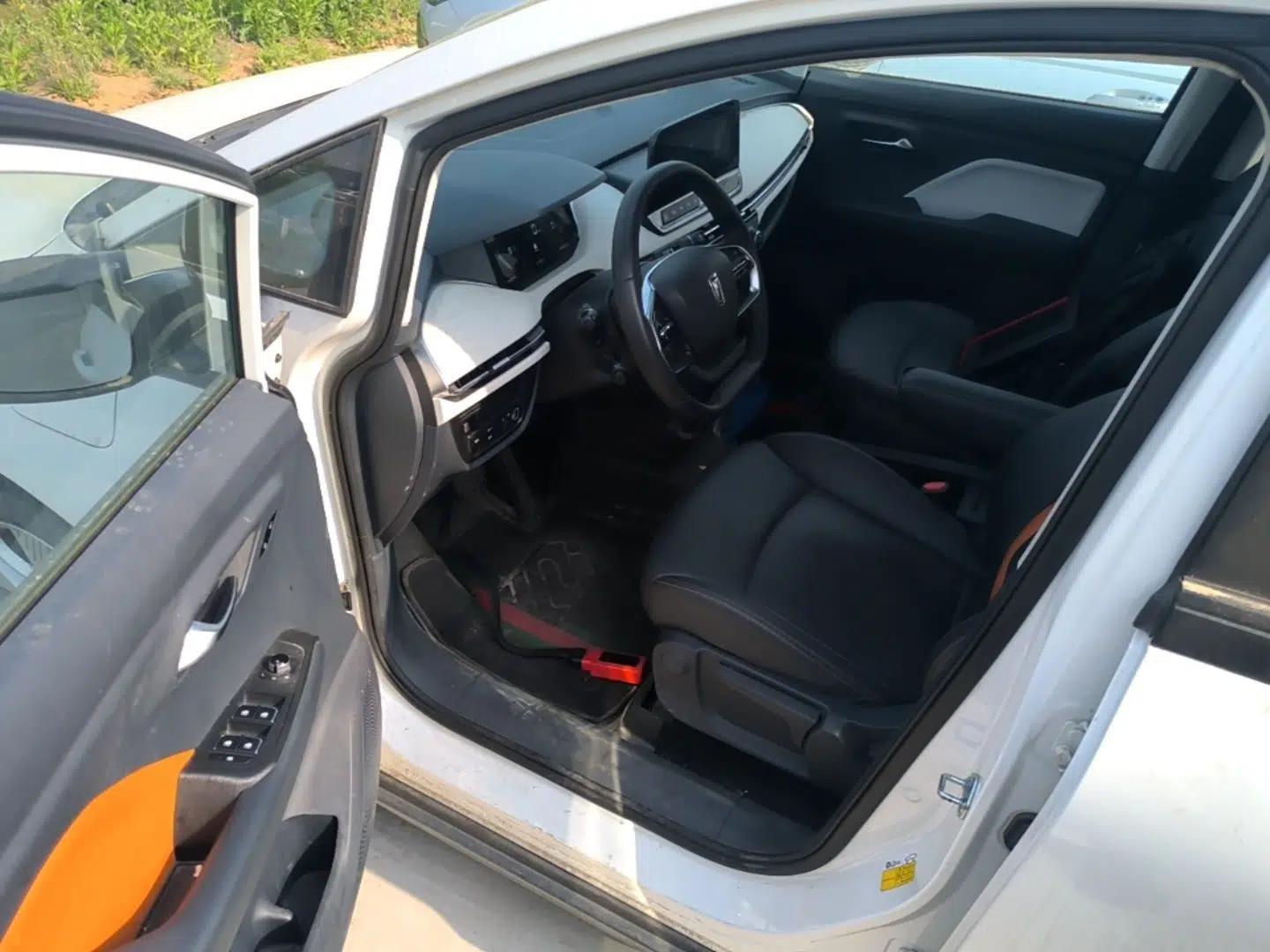 Bestune NAT 2023 PRO Comfortable Travel Extended Range Battery-Swap Version 401km — миниатюра 19