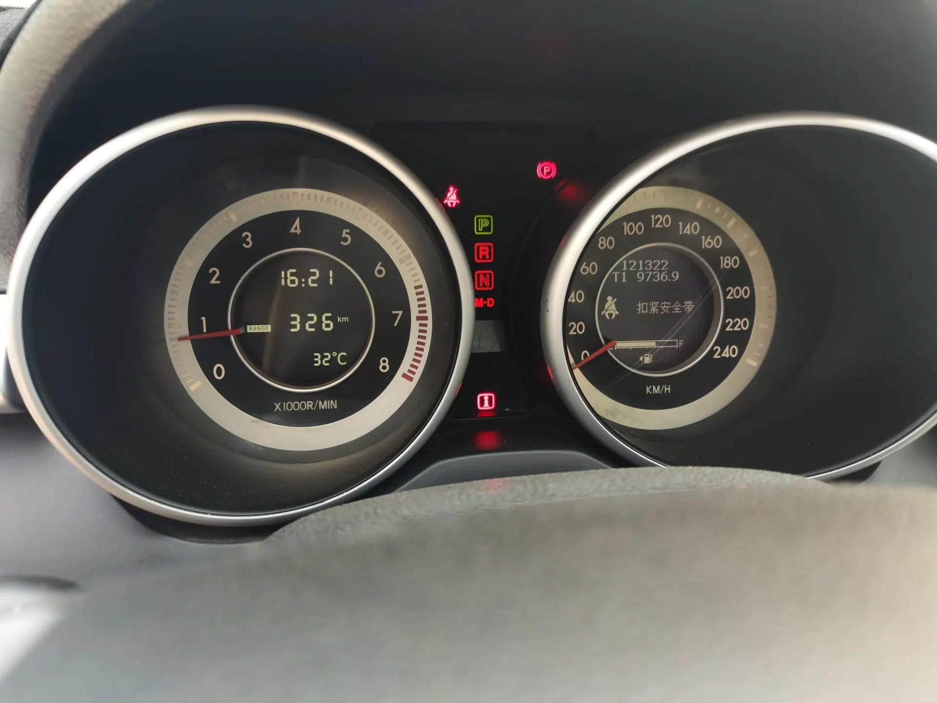 Bestune X80 2013 2.3L automatic luxury version — миниатюра 13