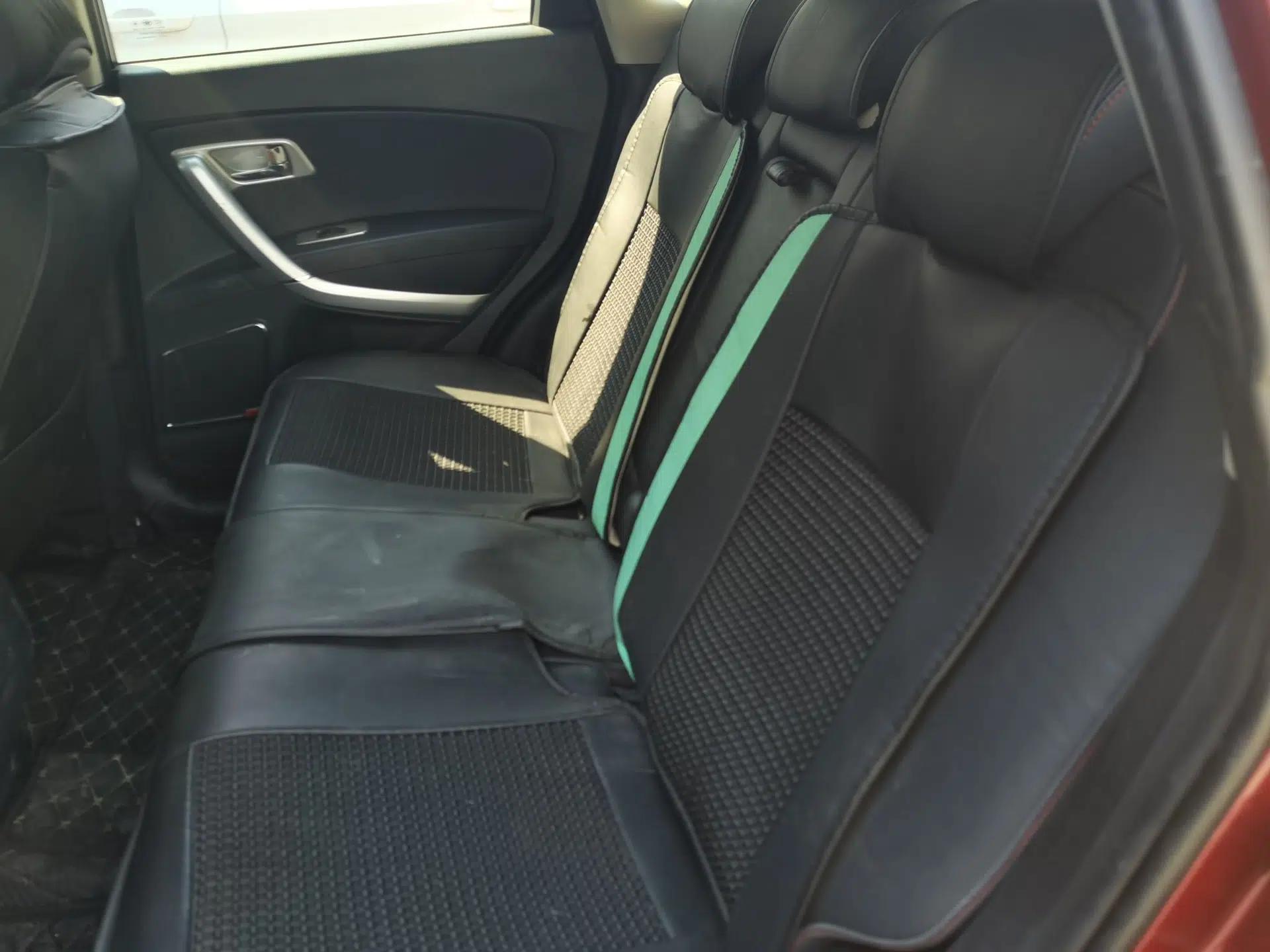 Bestune X80 2013 2.3L automatic luxury version — миниатюра 18