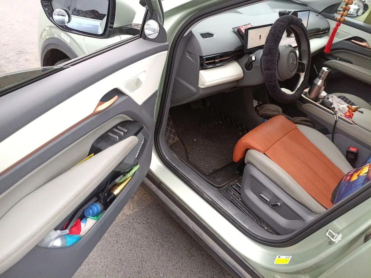 Bestune Yueyi 03 2025 565km Comfort Edition — миниатюра 17