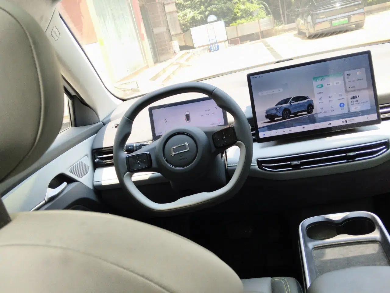 Bestune Yueyi 03 2025 565km Enjoy Edition — миниатюра 11