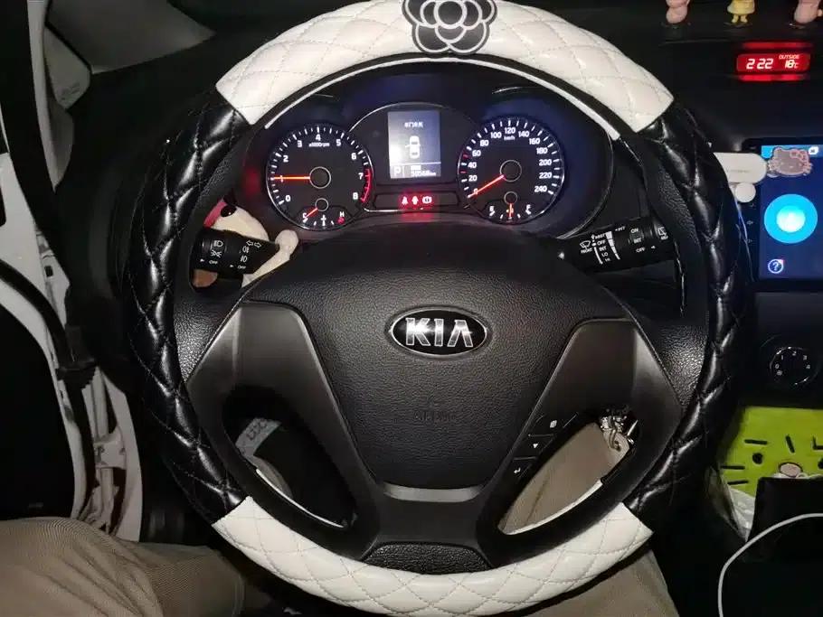 Kia K3S 2014 1.6L Automatic GL — миниатюра 15