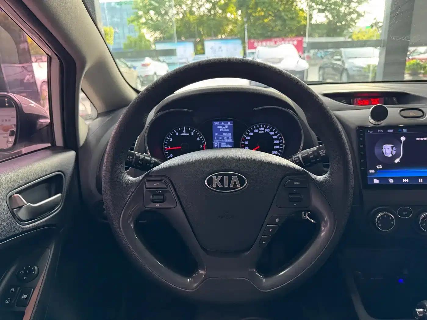 Kia K3S 2014 1.6L Automatic GL — миниатюра 14