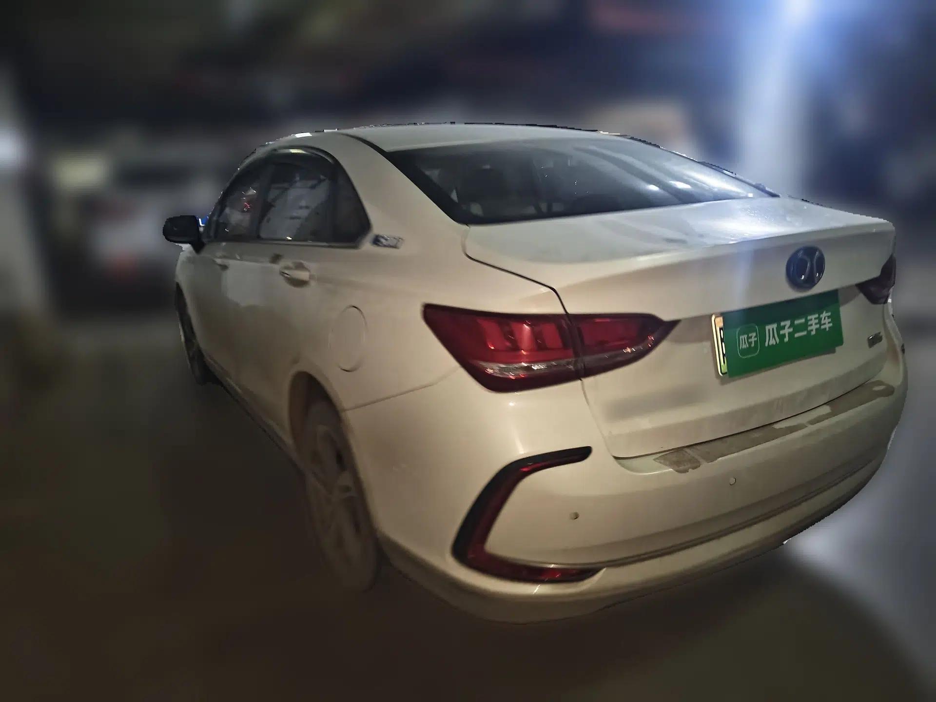 BAIC Beijing EU5 2018 R500 Smart Wind Edition — миниатюра 4