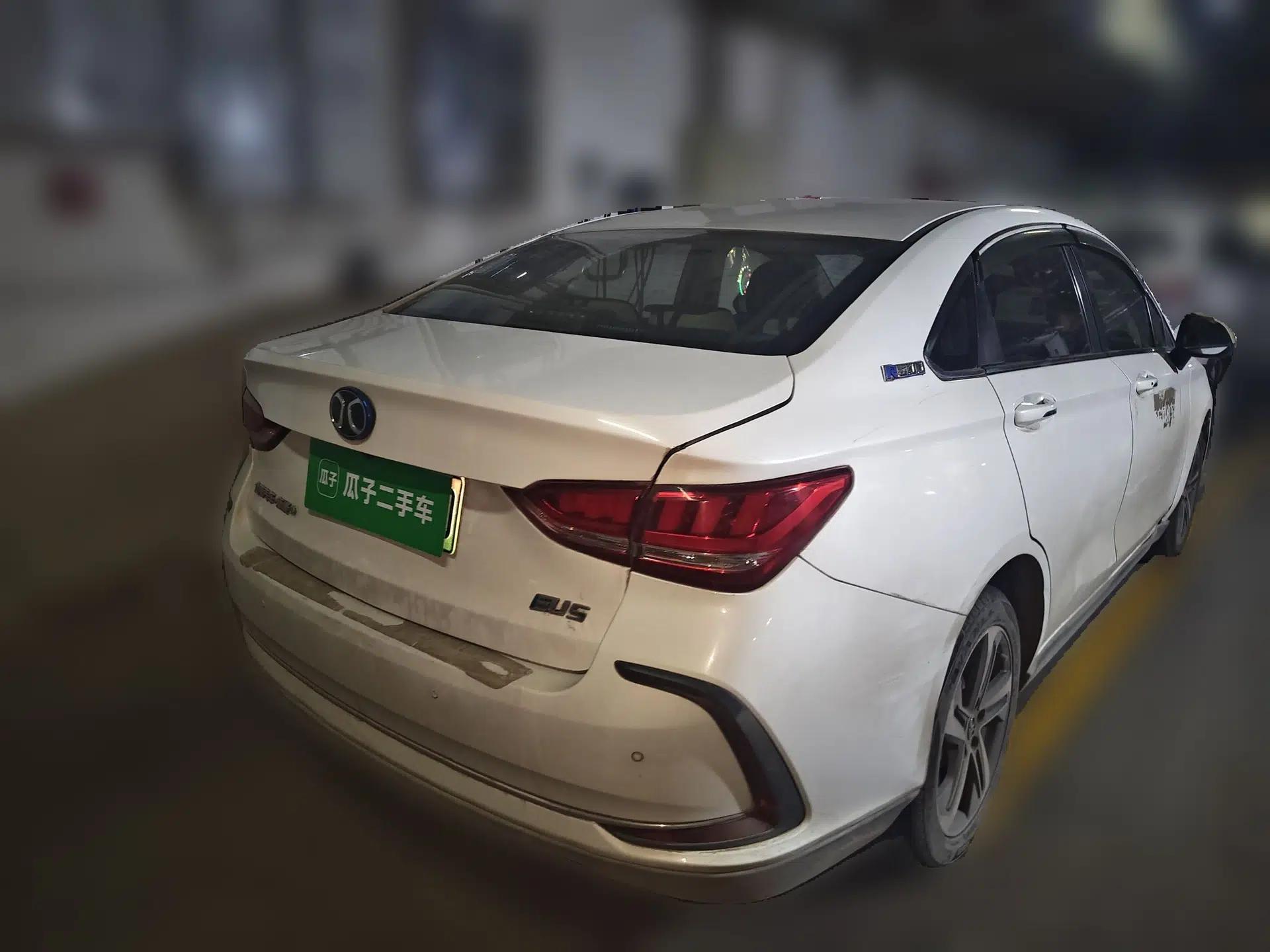 BAIC Beijing EU5 2018 R500 Smart Wind Edition — миниатюра 6
