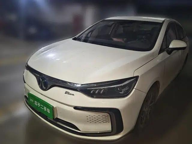 BAIC Beijing EU5 2018 R500 Smart Wind Edition