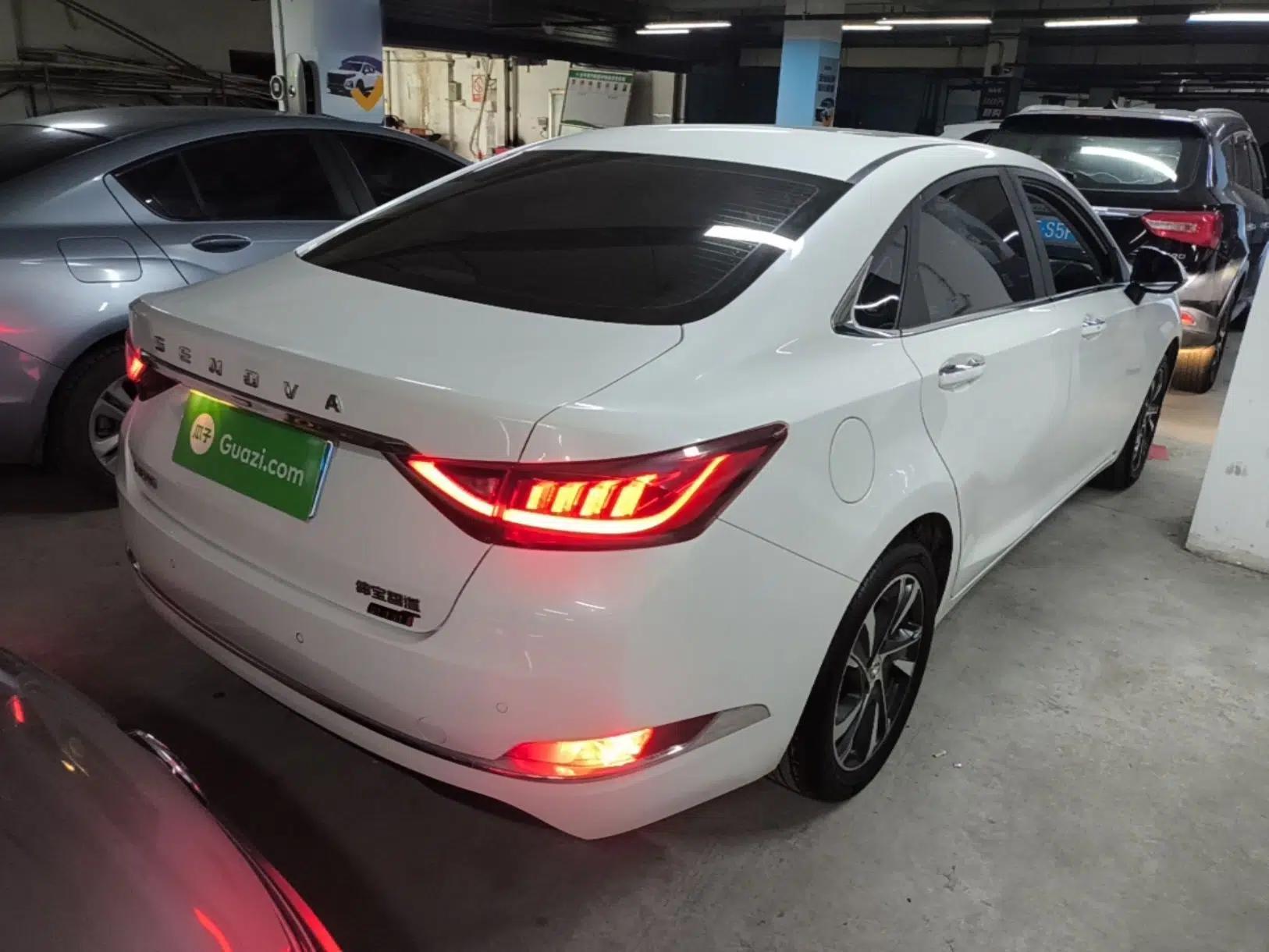 BAIC Beijing U7 2019 1.5T Manual New Smart Version China V — миниатюра 4