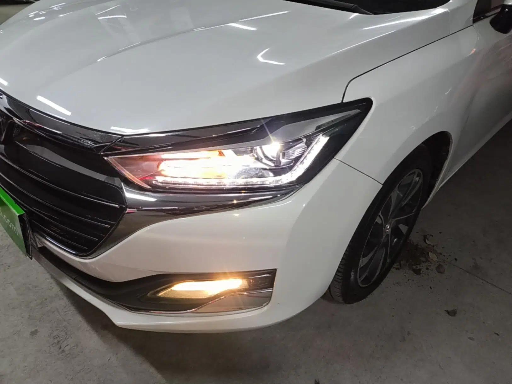 BAIC Beijing U7 2019 1.5T Manual New Smart Version China V — миниатюра 5