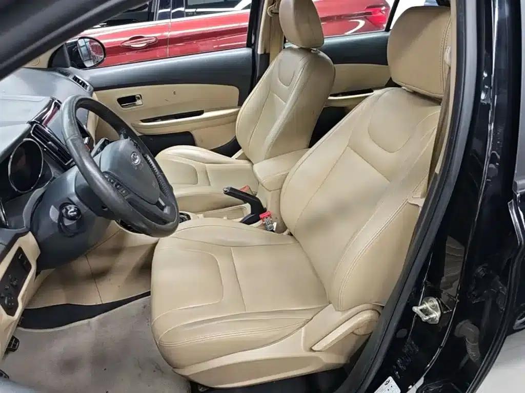 Chery E3 2015 1.5L Manual Smart Edition — миниатюра 15