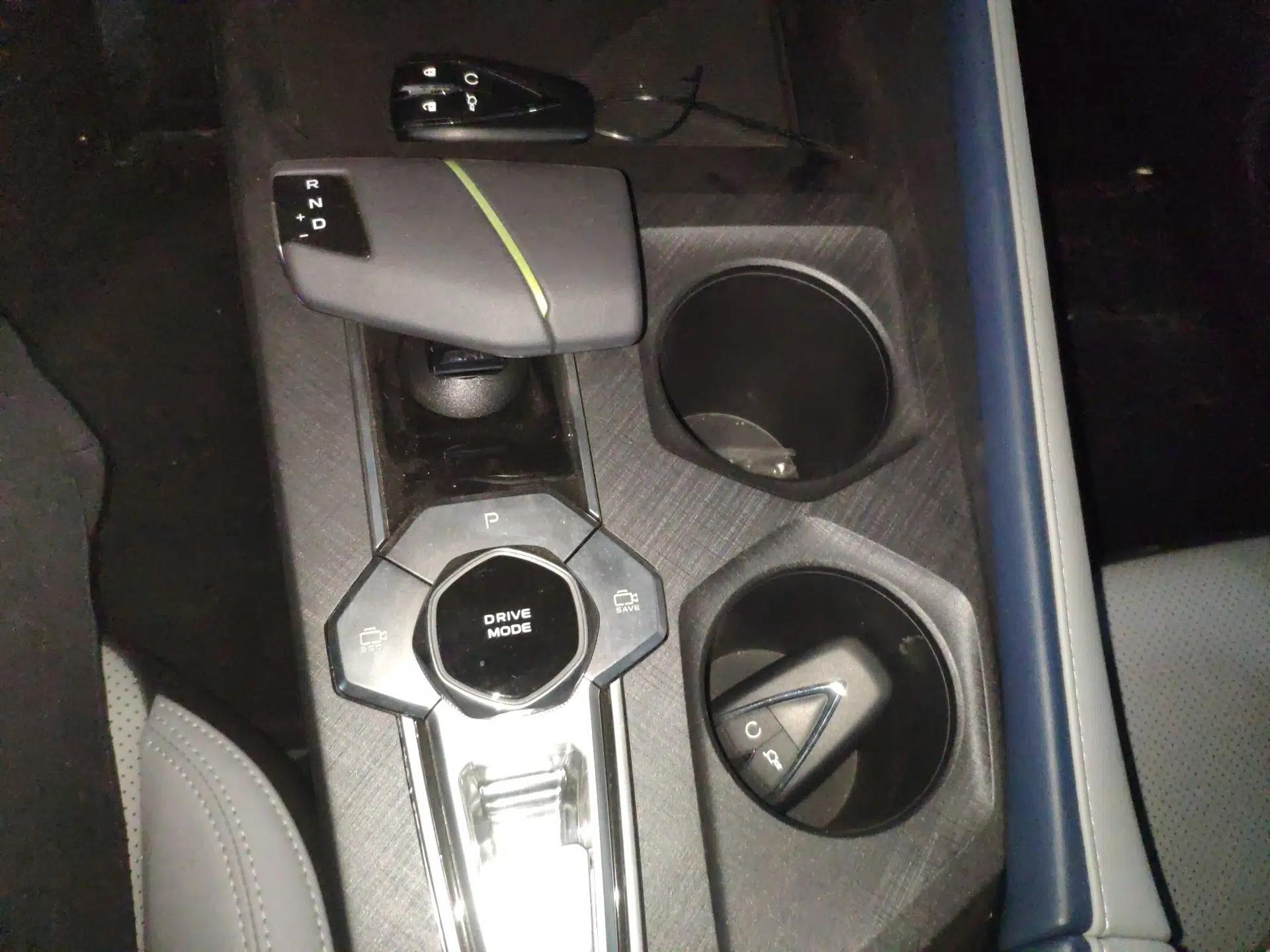 CHANGAN UNI-V iDD 2023 ZhiDian iDD 1.5T 113km Smart & Fun Version — миниатюра 17