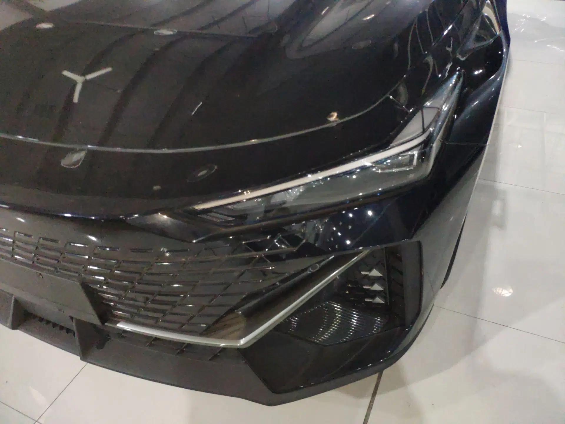 CHANGAN UNI-V iDD 2023 ZhiDian iDD 1.5T 113km Smart & Fun Version — миниатюра 9