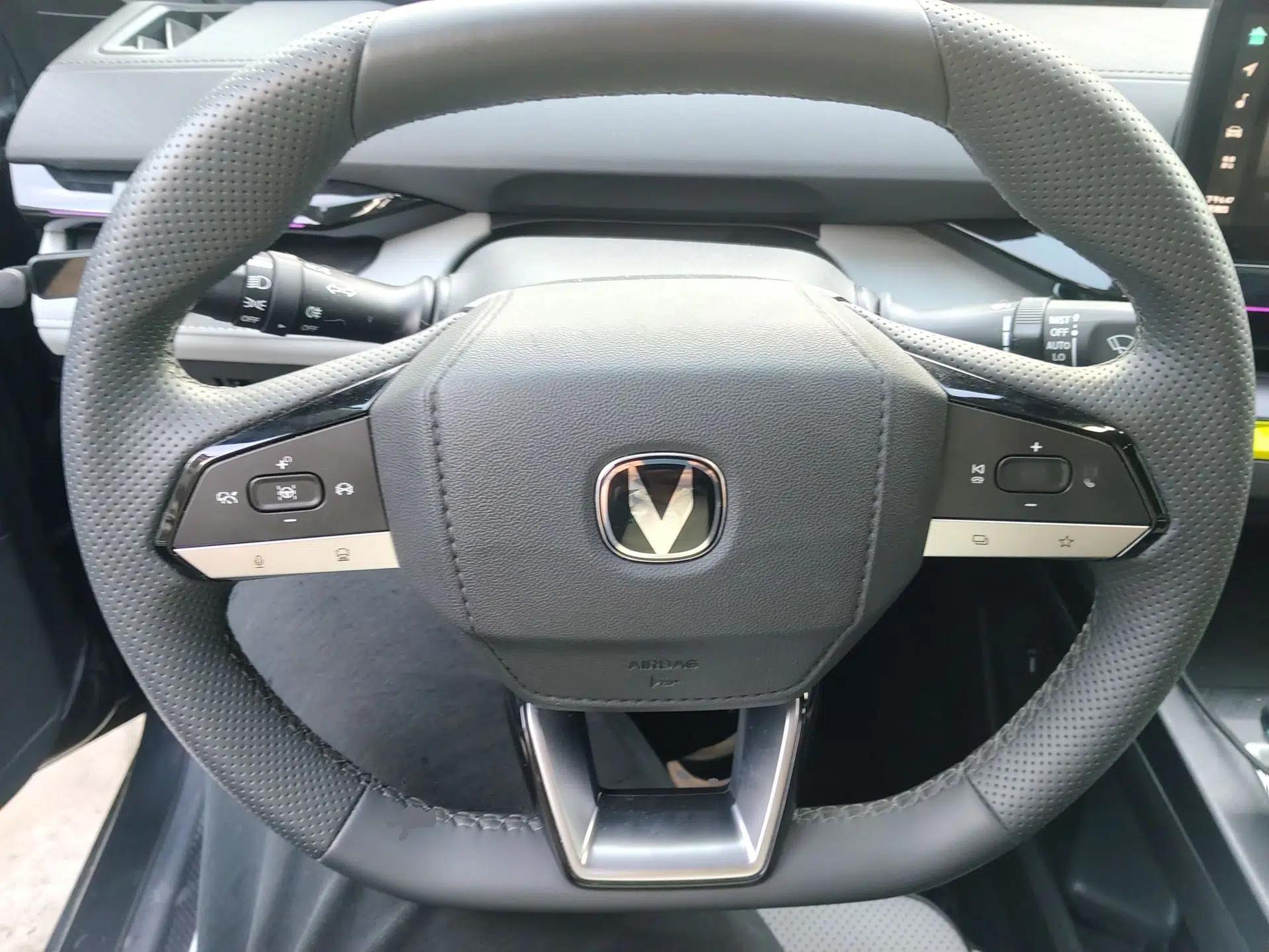 CHANGAN UNI-V iDD 2023 ZhiDian iDD 1.5T 113km ZhiKu Model — миниатюра 11