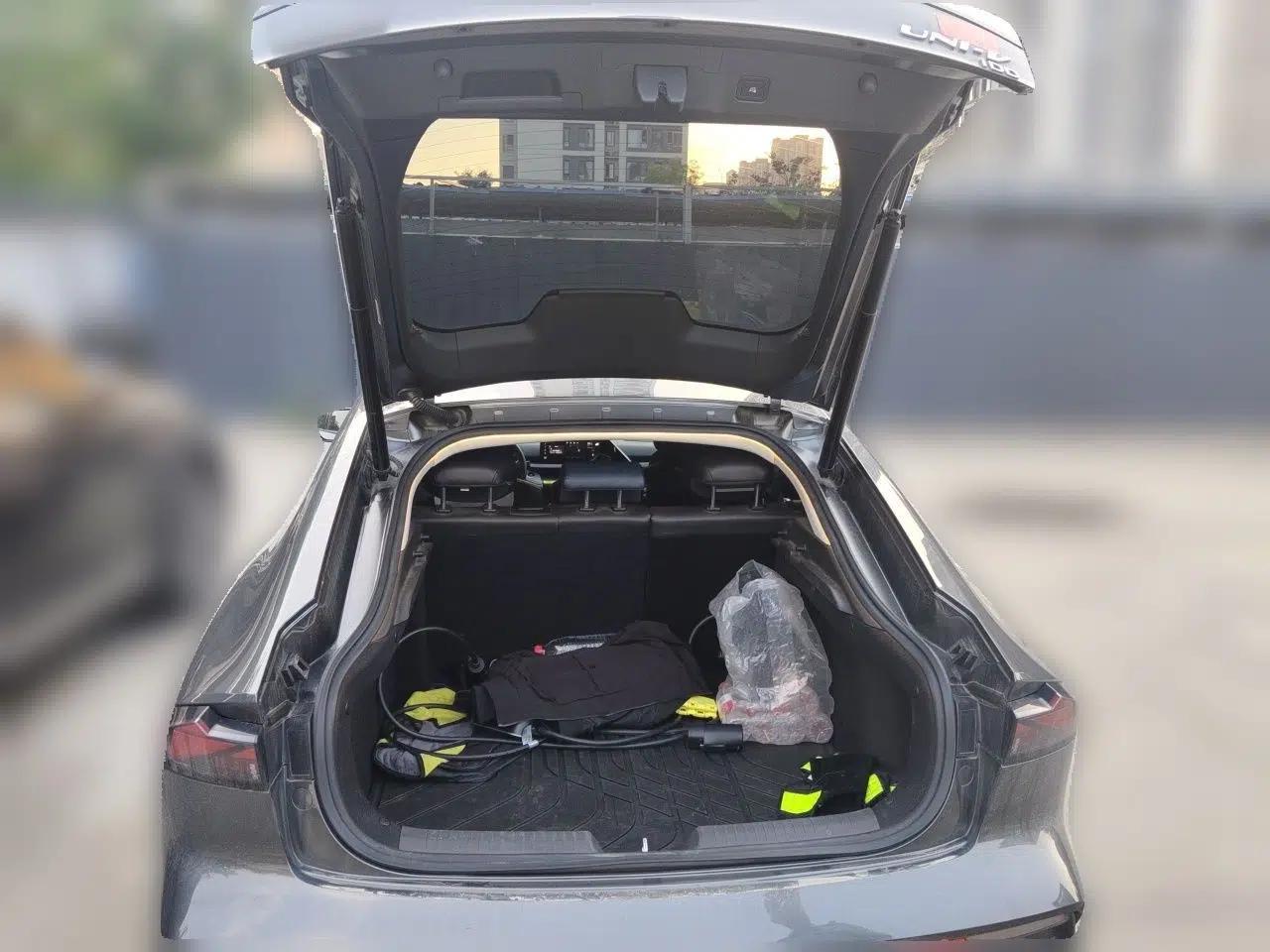 CHANGAN UNI-V iDD 2023 ZhiDian iDD 1.5T 113km ZhiKu Model — миниатюра 20