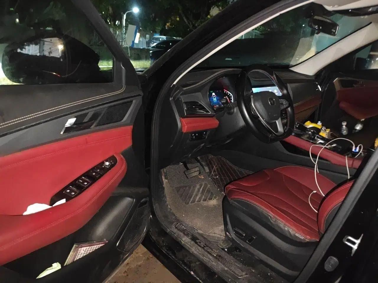 CHANGAN CS85 COUPE 2021 1.5T DCT Luxury Edition — миниатюра 17