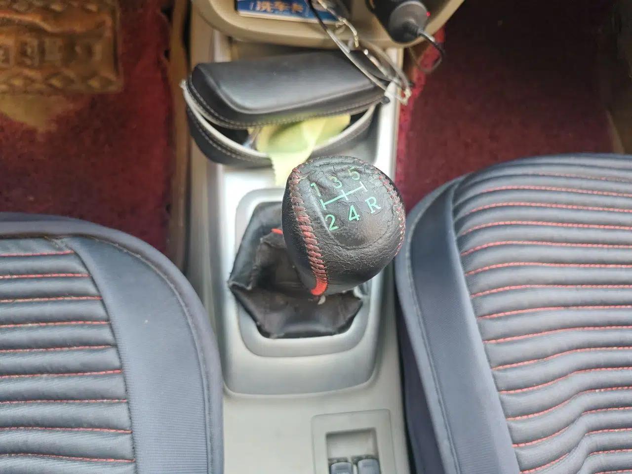 CHANGAN Alsvin V3 2015 1.4L Manual Meiruan Model China V Standard — миниатюра 15