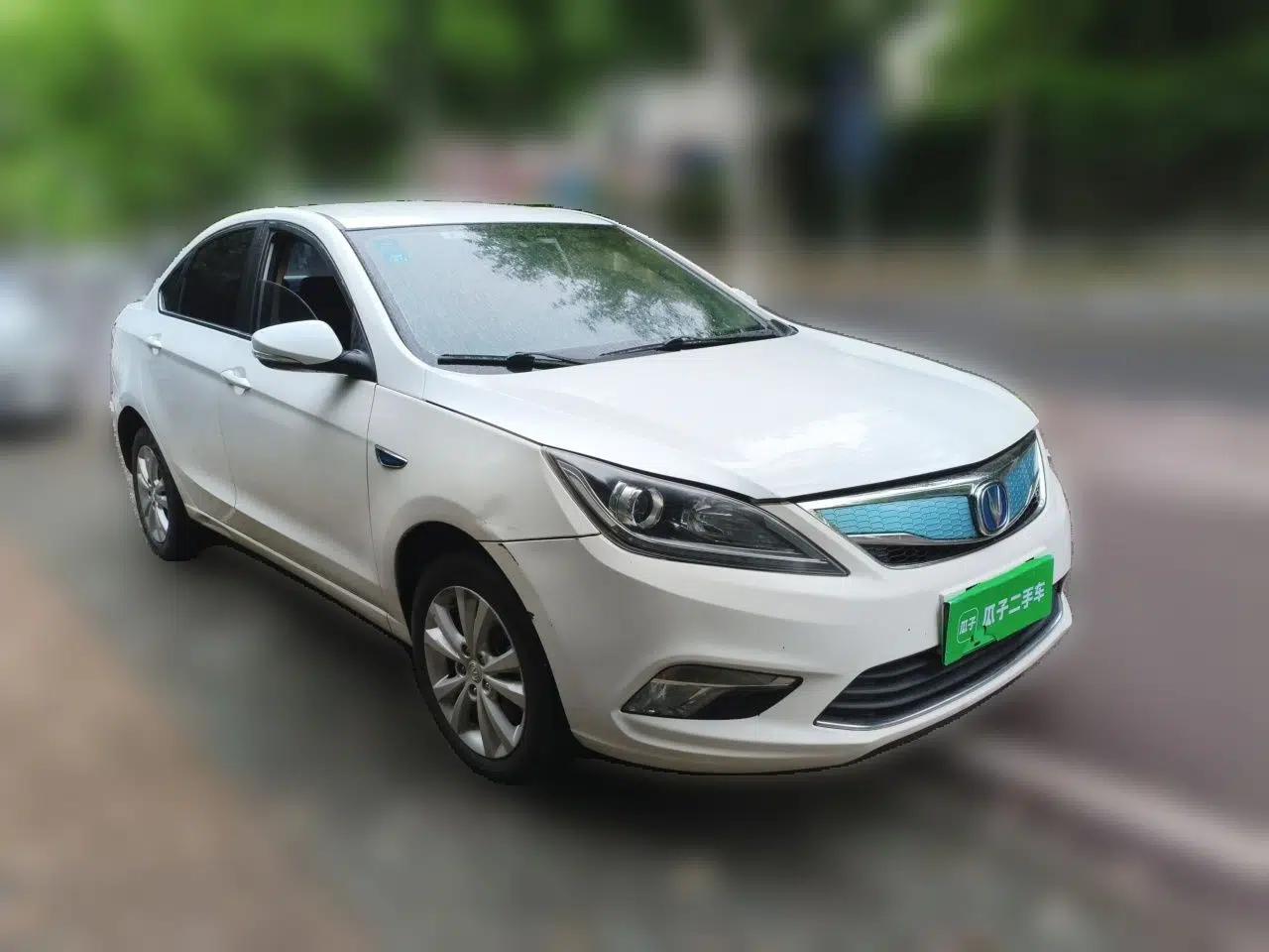 CHANGAN Eado New Energy 2018 EV300 Enjoyment Model — миниатюра 3
