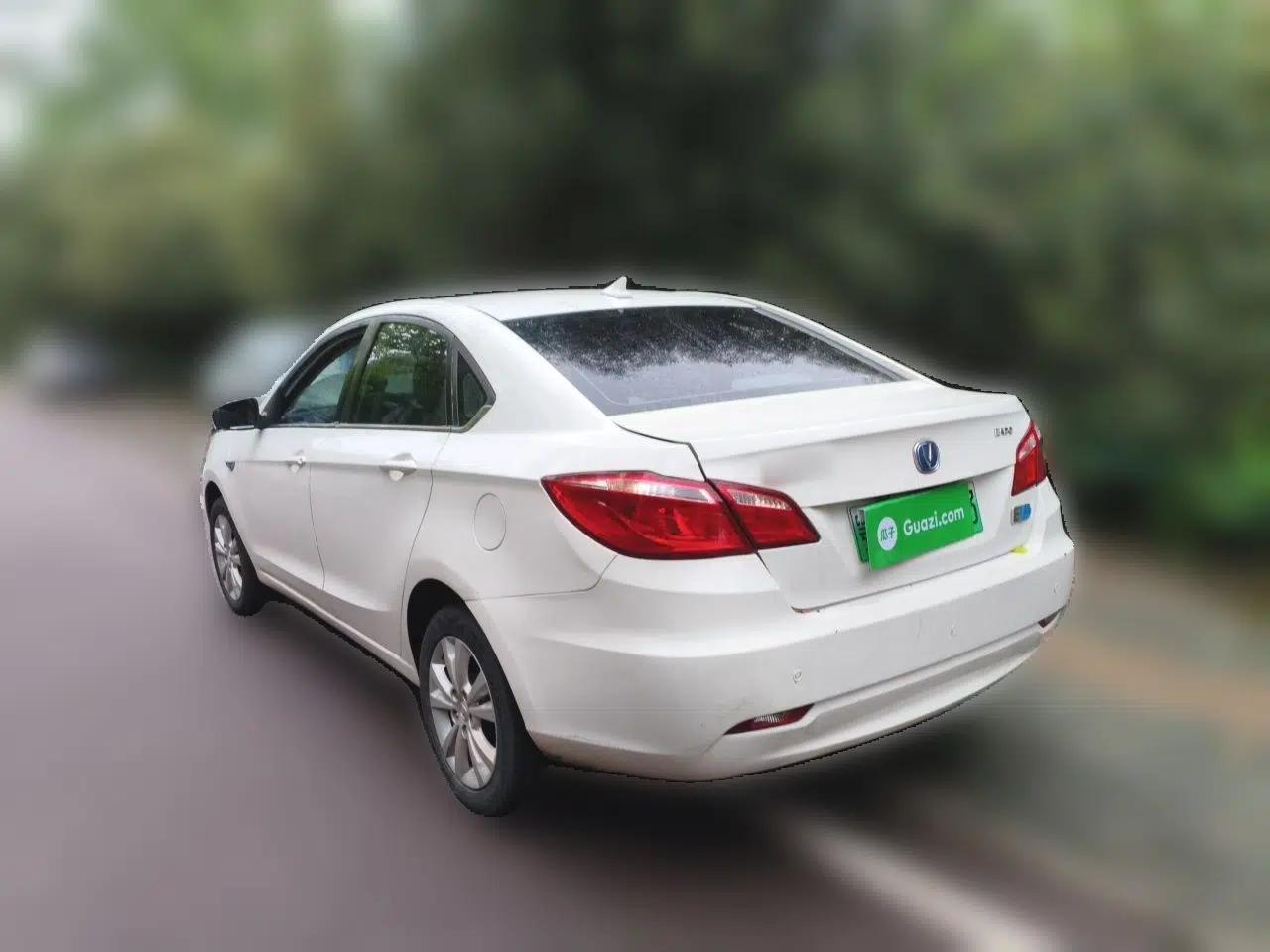 CHANGAN Eado New Energy 2018 EV300 Enjoyment Model — миниатюра 4