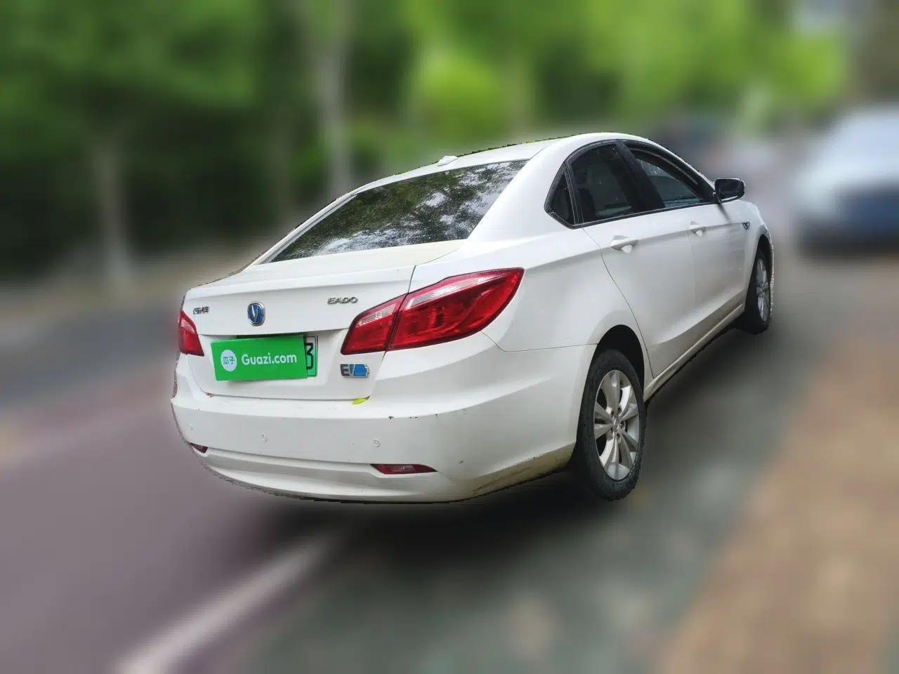 CHANGAN Eado New Energy 2018 EV300 Enjoyment Model — миниатюра 6