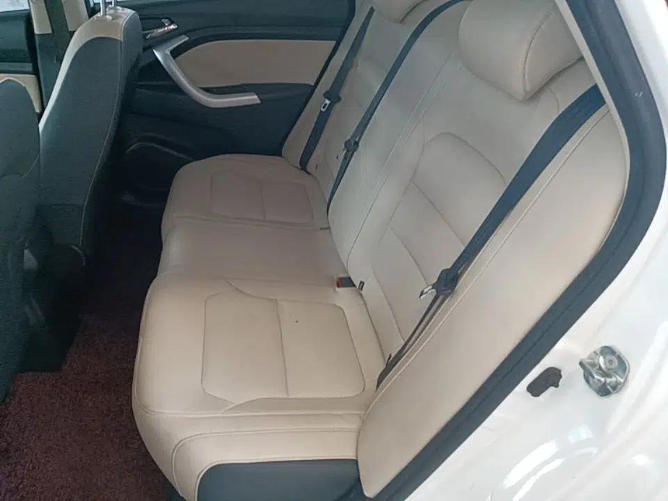 CHANGAN Alsvin V7 2016 1.6L Automatic Enjoyment Model China V Standard — миниатюра 20