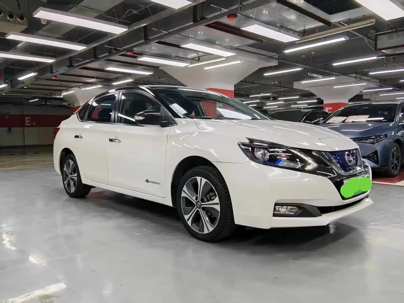Nissan Sylphy EV 2018 Smart Edition — миниатюра 3