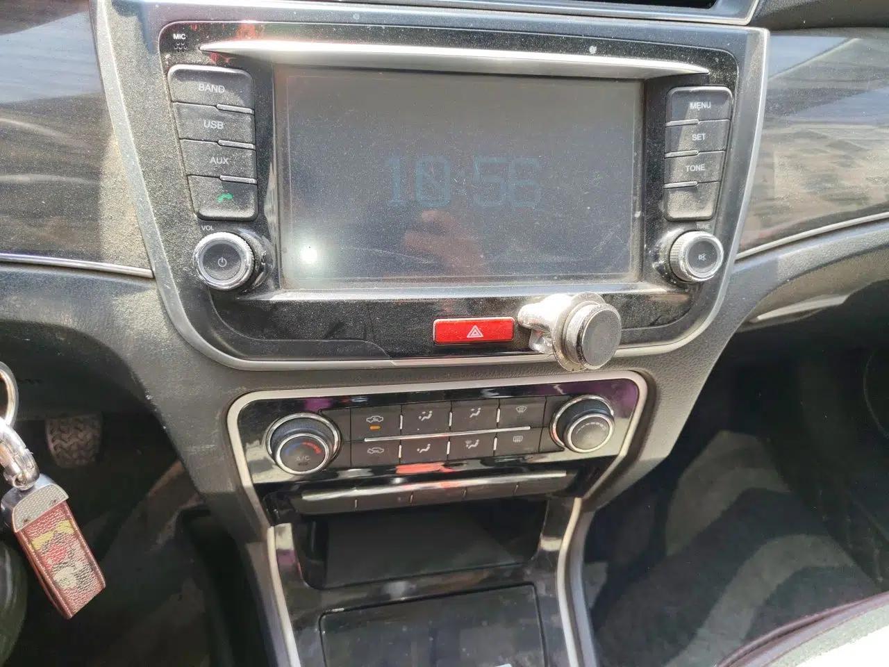Great Wall C50 2014 Upgraded Model 1.5T Manual Comfort Version — миниатюра 14