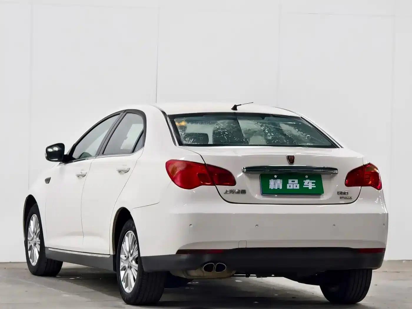 Roewe 550 2013 Classic Edition 550 1.8L Automatic Fashion Model — миниатюра 6