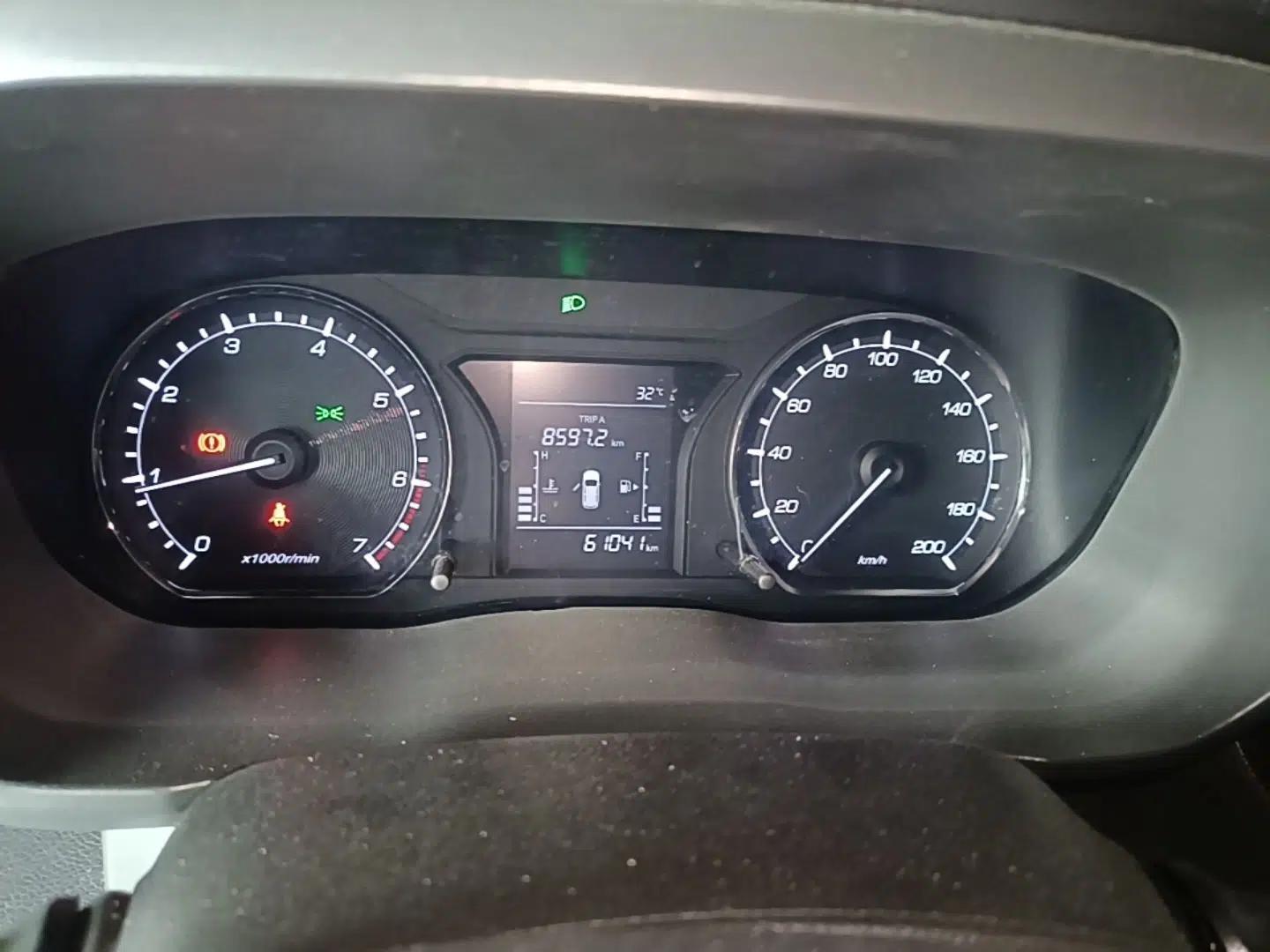CHANGAN OSHAN X70A 2018 1.5L Manual Standard Edition — миниатюра 15