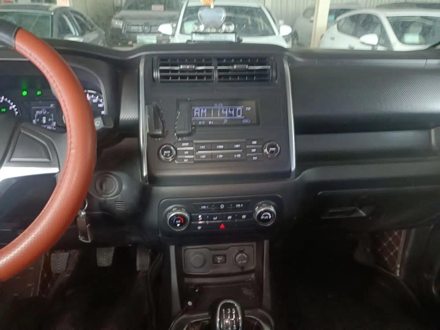 CHANGAN OSHAN X70A 2018 1.5L Manual Standard Edition — миниатюра 16