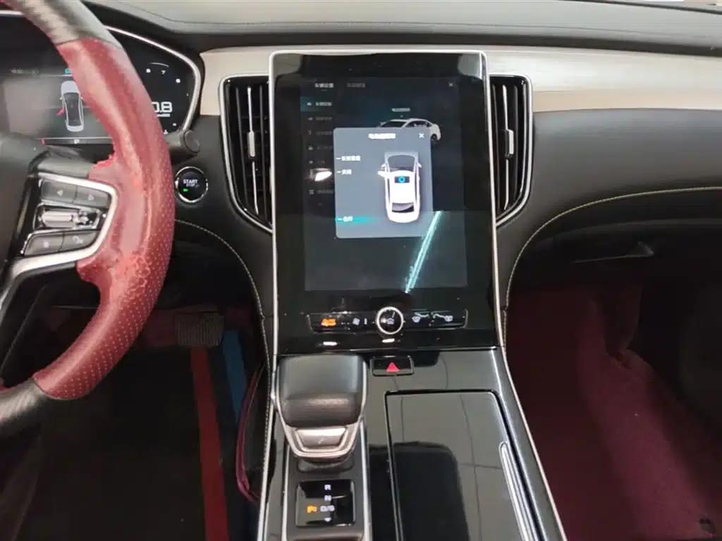 Roewe i6 MAX 2020 300TGI Automatic Cool Panoramic Sunroof Intelligent Driving Supreme Edition — миниатюра 13