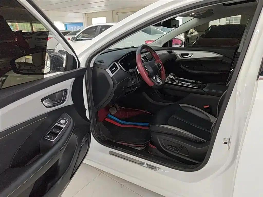 Roewe i6 MAX 2020 300TGI Automatic Cool Panoramic Sunroof Intelligent Driving Supreme Edition — миниатюра 16