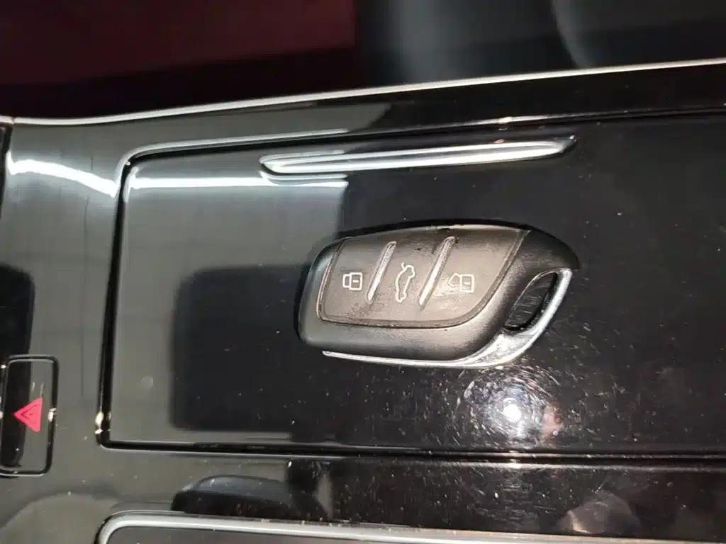 Roewe i6 MAX 2020 300TGI Automatic Cool Panoramic Sunroof Intelligent Driving Supreme Edition — миниатюра 9
