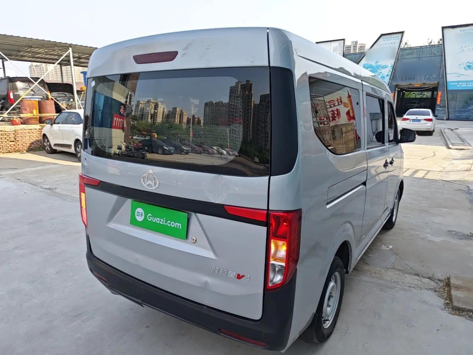 CHANGAN KUAYUE Xing V3 2023 1.3L Gasoline Comfort Edition 7-Seater Passenger Vehicle — миниатюра 6