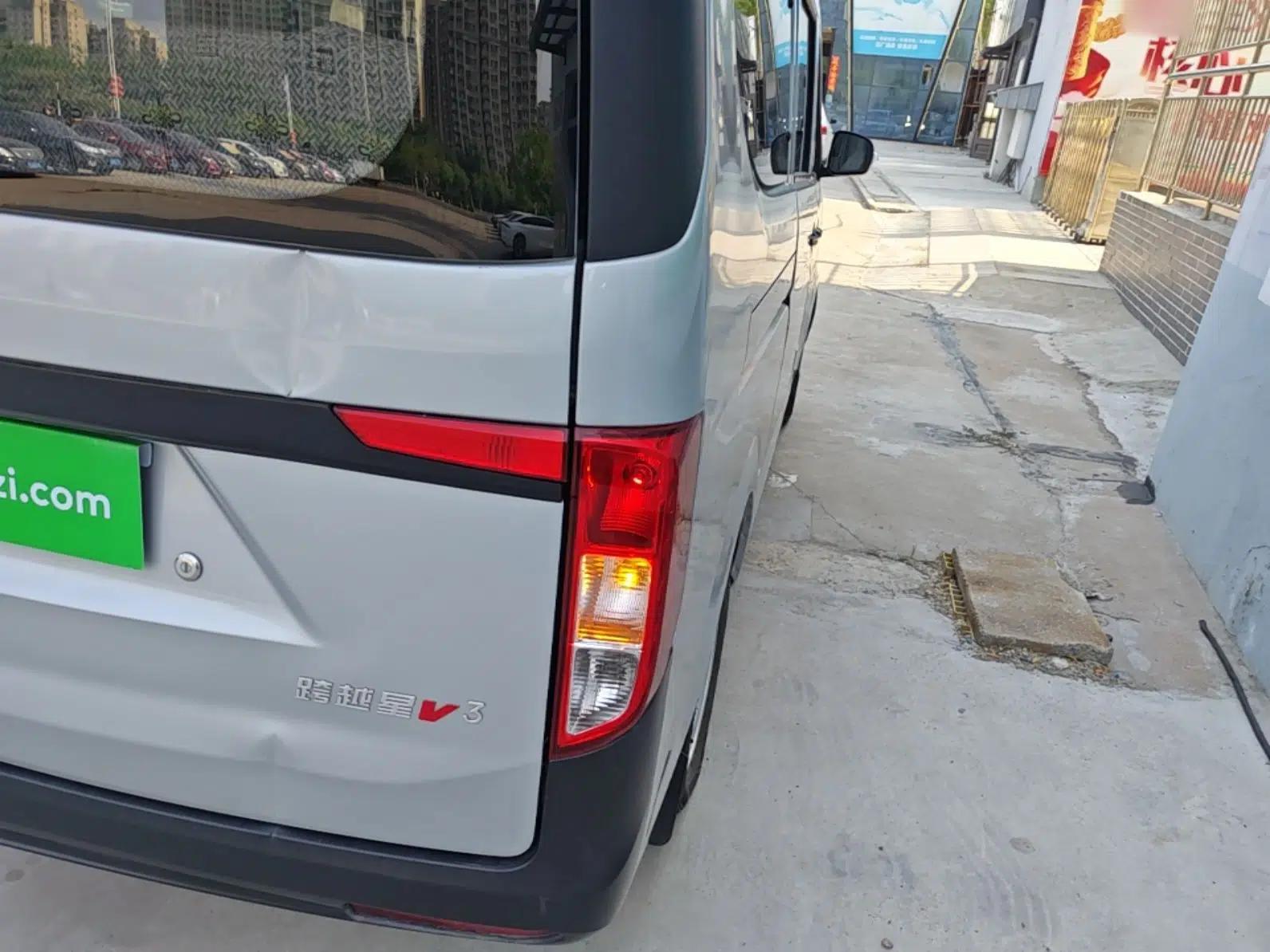 CHANGAN KUAYUE Xing V3 2023 1.3L Gasoline Comfort Edition 7-Seater Passenger Vehicle — миниатюра 7