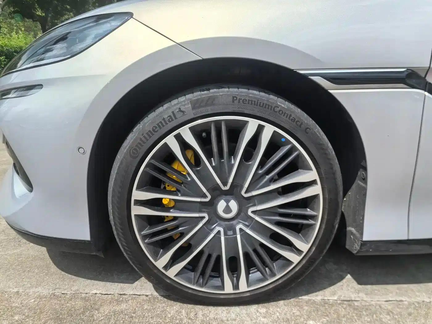 Denza Z9 GT 2024 1100 AWD Ultra Edition — миниатюра 3