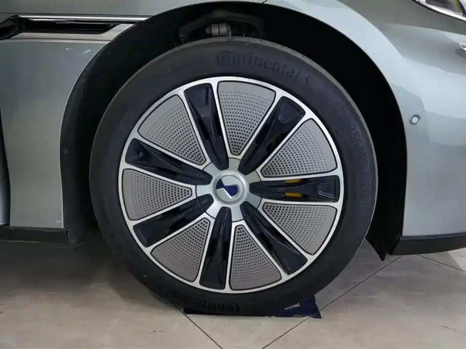 Denza Z9 GT 2024 1100 AWD Max Edition — миниатюра 6