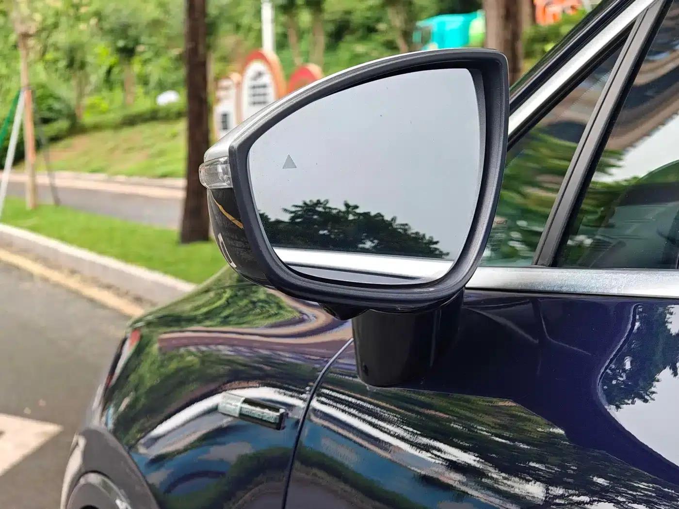 Denza X 2020 PHEV Classic Edition — миниатюра 7