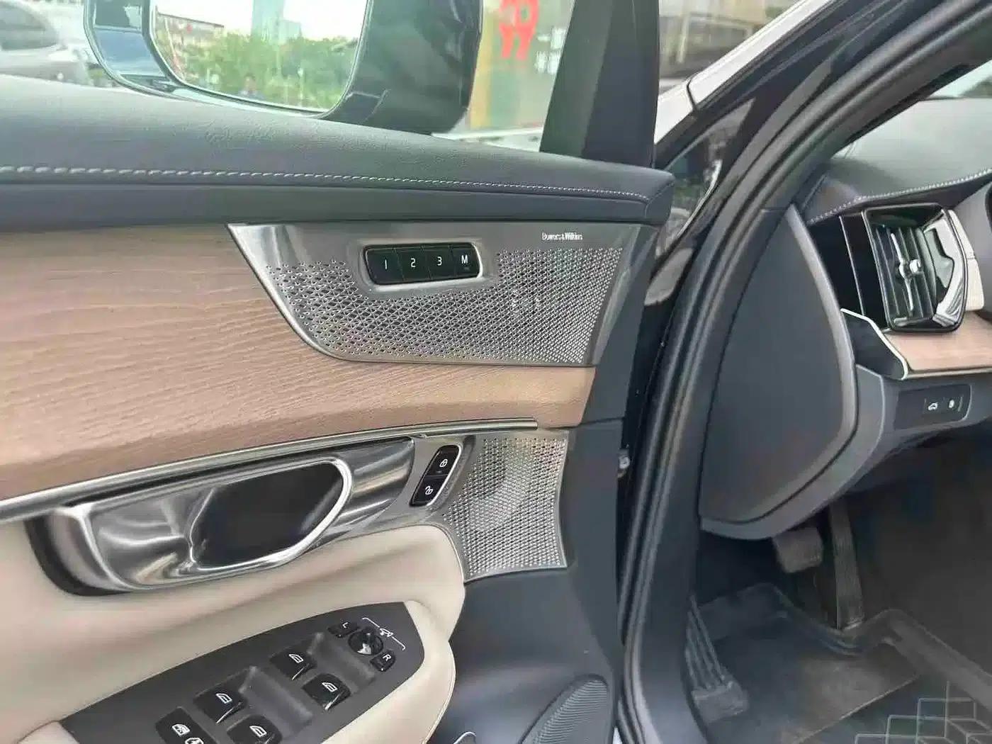 2026 Volvo XC90 Plug-in Hybrid T8 Inscription Luxury Edition (7-seater) — миниатюра 8