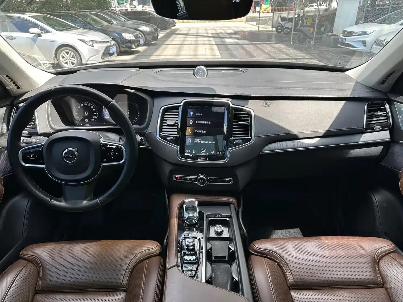 2020 Volvo XC90 Plug-in Hybrid E-Drive Hybrid T8 Inscription Luxury Edition (7-seater) — миниатюра 12
